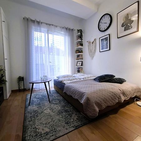 Apartament Na Grobli, Przy Kladce Zwierzynieckiej Wroclaw Luaran gambar