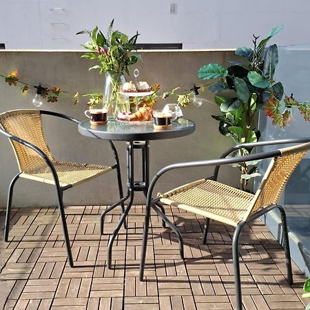 Apartament Na Grobli, Przy Kladce Zwierzynieckiej Wroclaw Luaran gambar